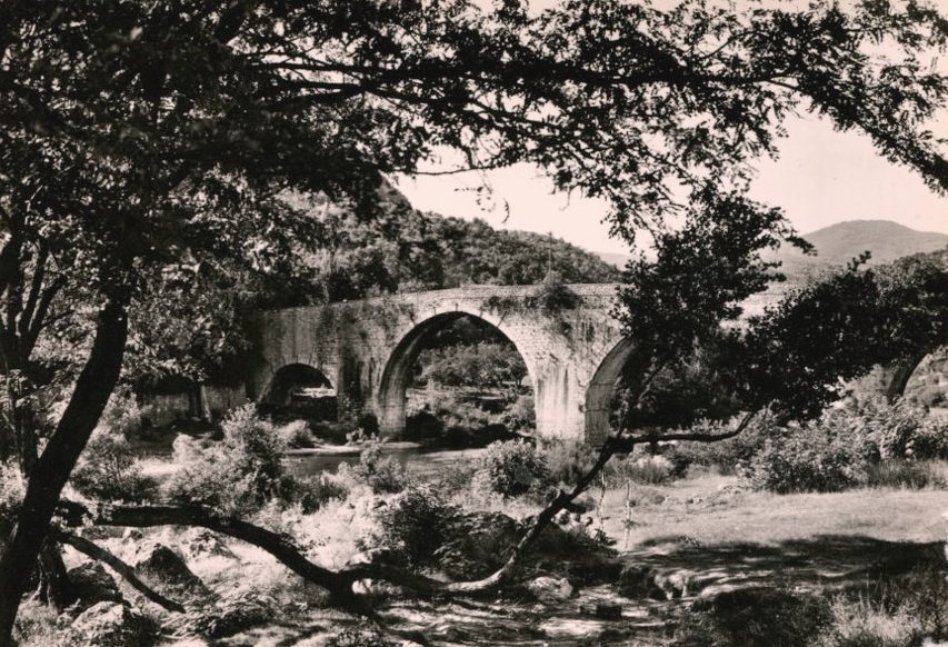Ganges (Hérault) Le pont vieux CPA