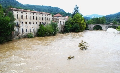 Pont vieux, inondations 2011