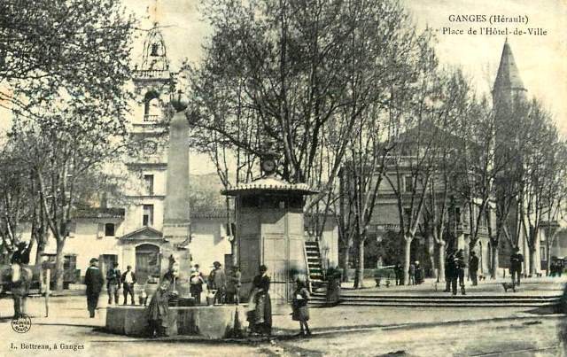 Place de l' Hôtel de Ville, cpa