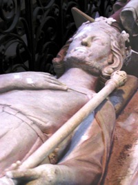 Gisant de Carloman Ier, frère de Charlemagne