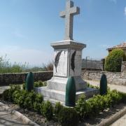 Gissac aveyron monument aux morts