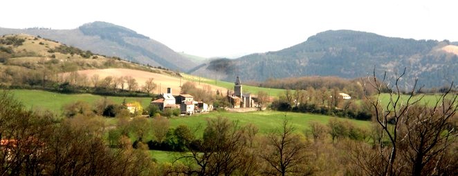 Gissac aveyron vue panoramique de la chapelle