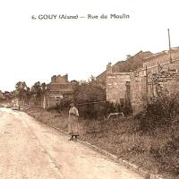 Gouy (Aisne) CPA rue du moulin