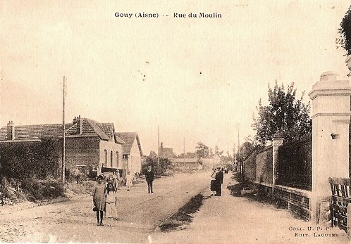 Gouy (Aisne) CPA rue du moulin