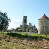 Haravilliers val d oise l eglise et le colombier