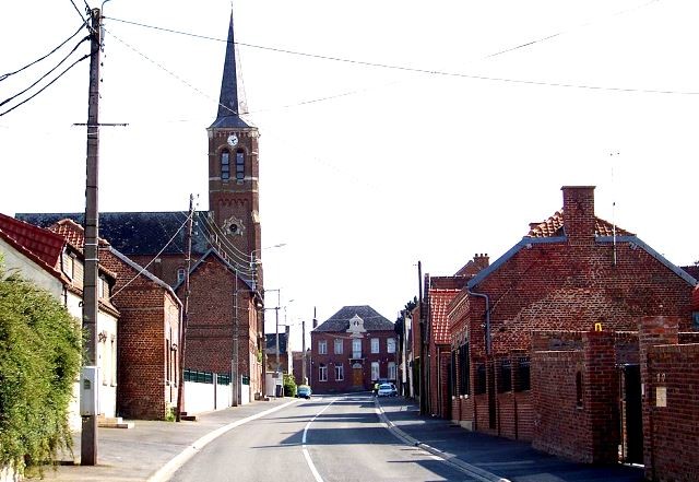 Haucourt en cambresis 59 la mairie et l eglise