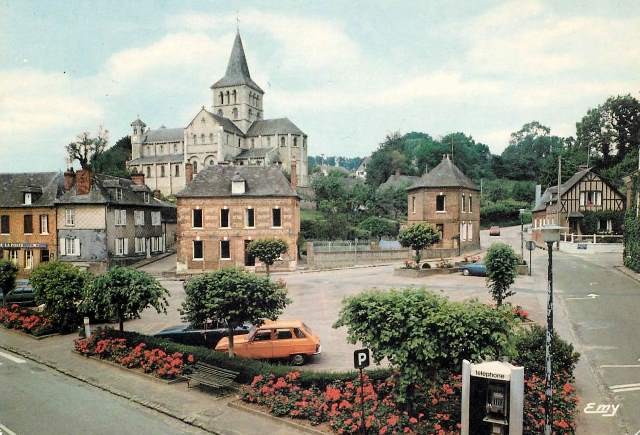 Hericourt en caux seine maritime la place vers 1950 cpa