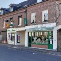 Hericourt en caux seine maritime la rue principale