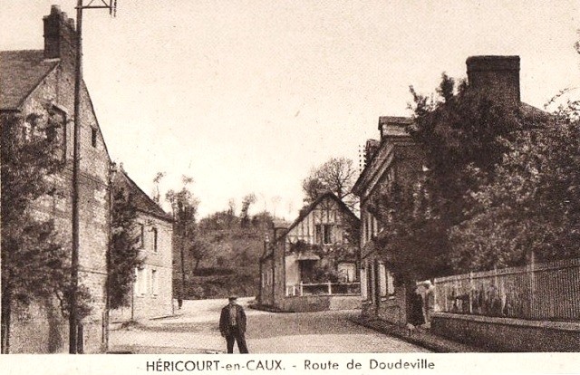 Hericourt en caux seine maritime route de doudeville cpa