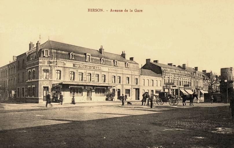 Hirson (Aisne) CPA l'avenue de la gare