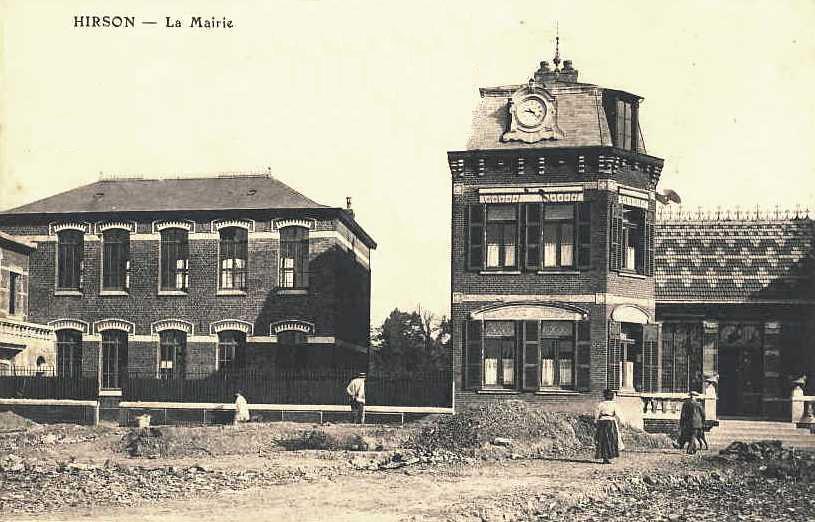 Hirson (Aisne) CPA l'hôtel de ville