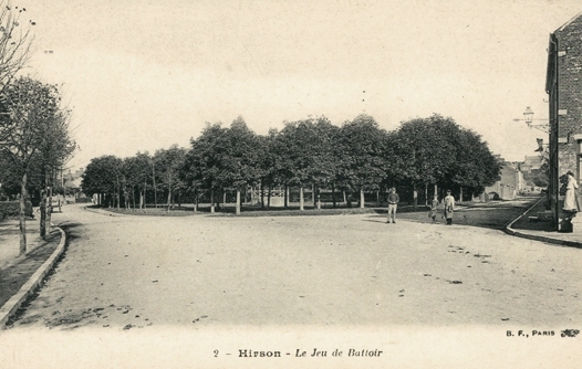 Hirson (Aisne) CPA le jeu de battoir