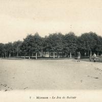 Hirson (Aisne) CPA le jeu de battoir