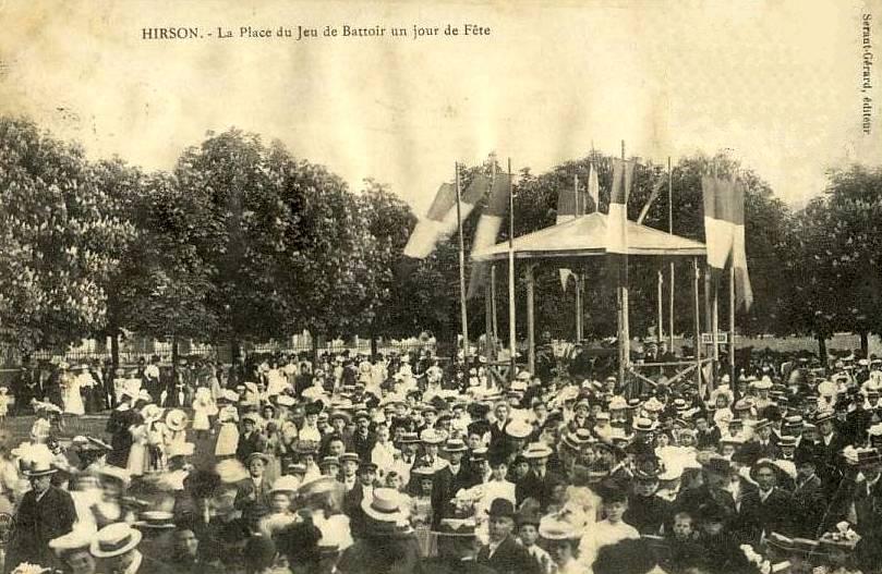 Hirson (Aisne) CPA un jour de fête