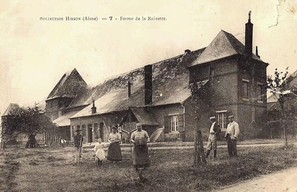 Hirson (Aisne) CPA la ferme de la Rainette