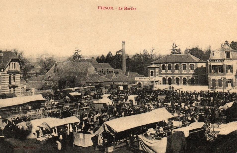 Hirson (Aisne) CPA marché