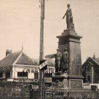 Hirson (Aisne) CPA le monument aux morts