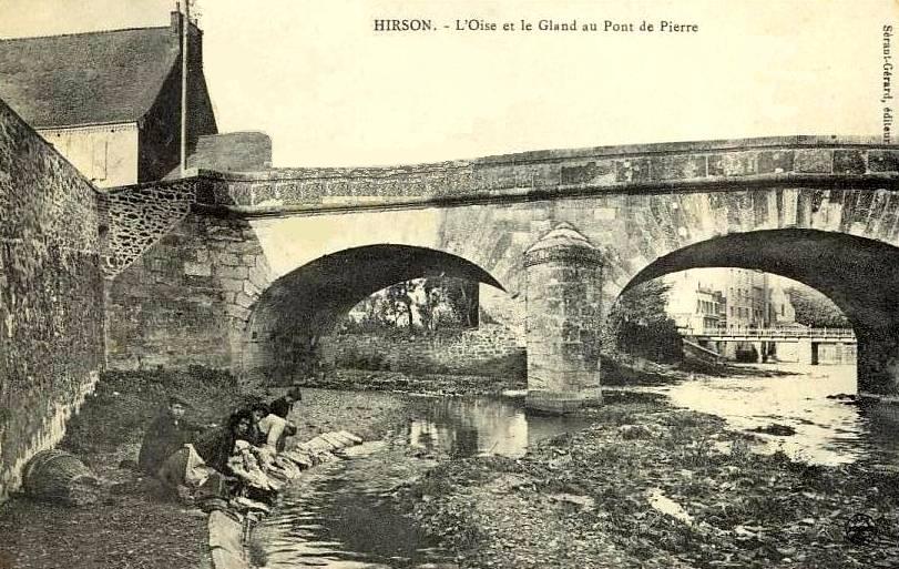 Hirson (Aisne) CPA le pont de pierre