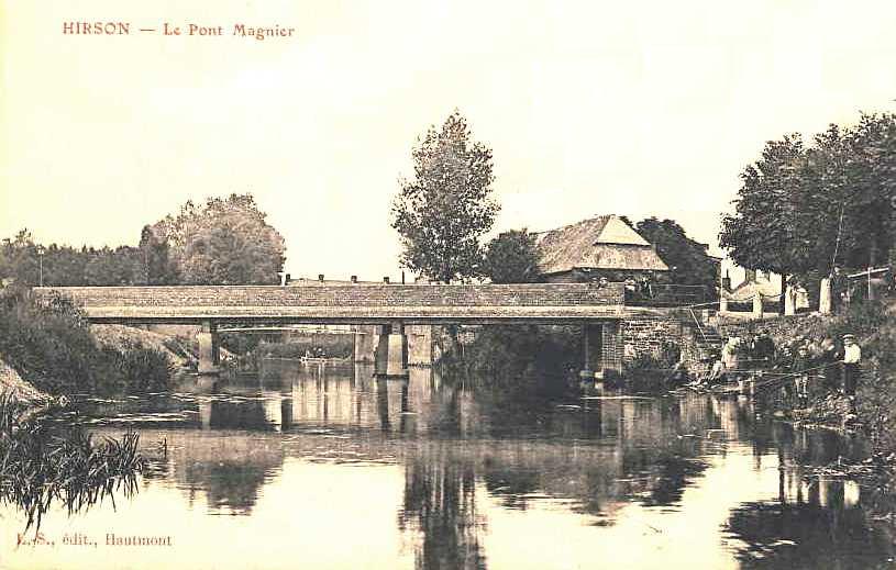 Hirson (Aisne) CPA le pont Magnier