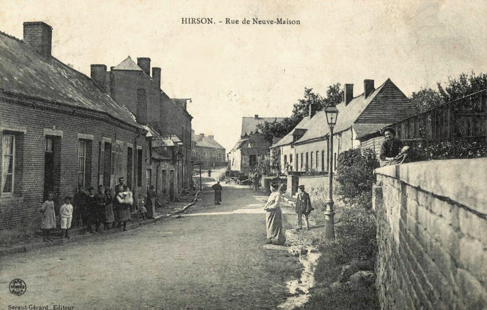 Hirson (Aisne) CPA la rue de Neuve-Maison en 1908