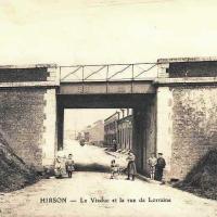 Hirson (Aisne) CPA le viaduc et la rue de Lorraine