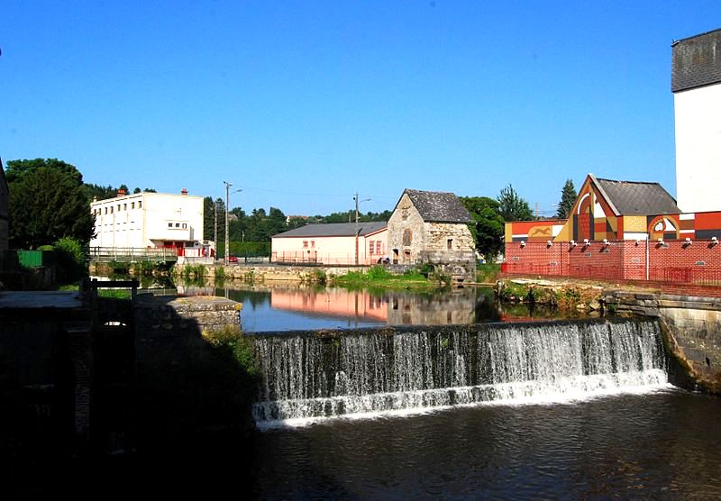 Hirson (Aisne) le moulin sur le Gland