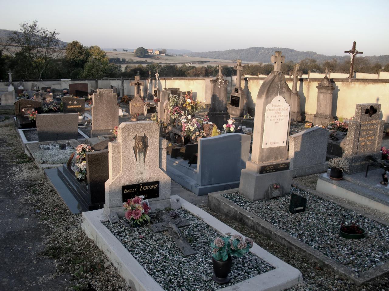 Inor (Meuse) Le cimetière