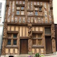 Joigny (89) La maison du Pilori