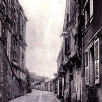 Joigny (89) La rue de la grosse tombe CPA