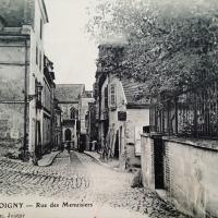 Joigny (89) La rue des Menuisiers CPA
