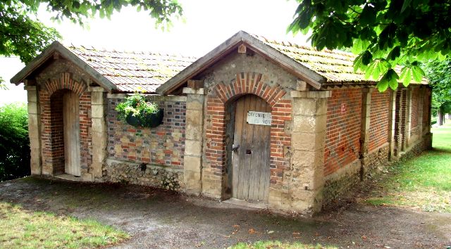 Joigny (89) Un lavoir