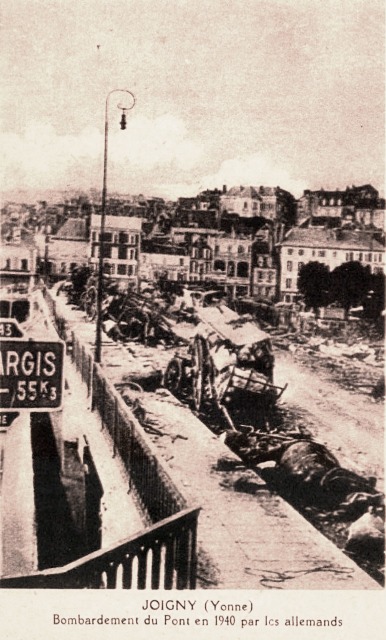 Joigny (89) Le pont bombardé en 1940 CPA