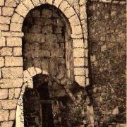 L' entrée de l' enceinte