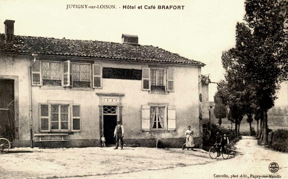 Juvigny-sur-Loison (Meuse) L'hôtel-café CPA