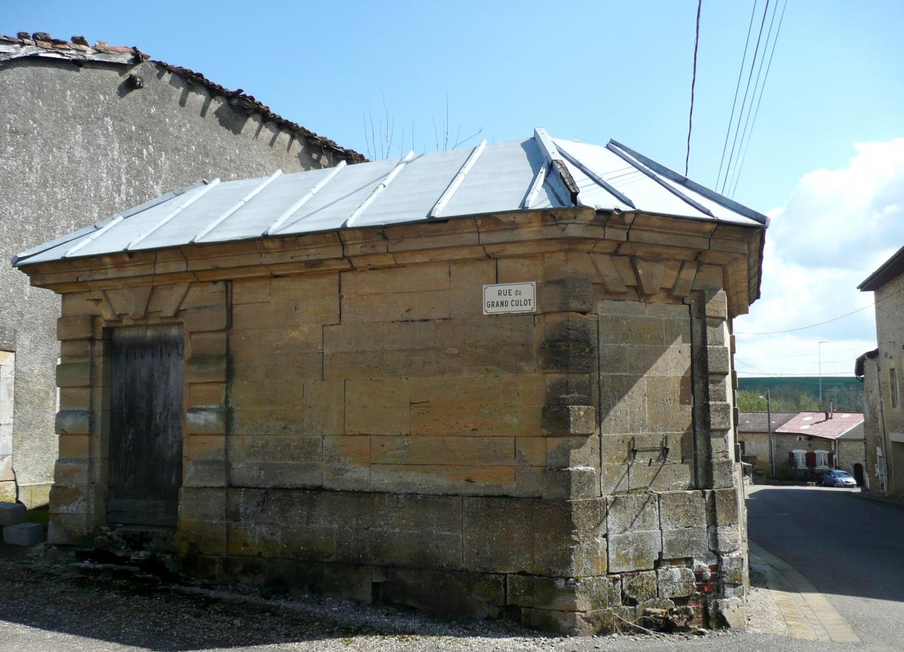 Juvigny-sur-Loison (Meuse) Un lavoir