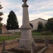 La Chapelle-sur-Chézy (Aisne) Monument aux morts