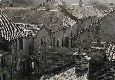 Le village (cpa)