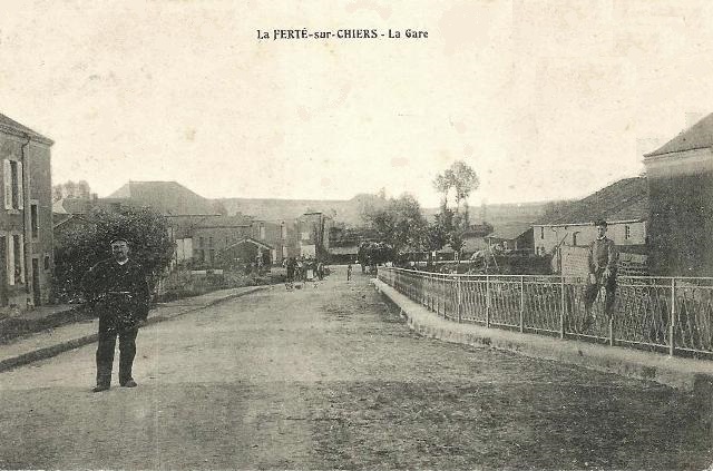 La Ferté-sur-Chiers (08) Gare CPA