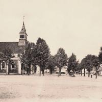 La garenne colombes 92 l eglise saint urbain et le marche a droite cpa