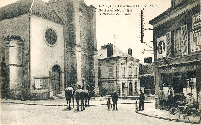 La queue en brie val de marne le carrefour de la mairie cpa