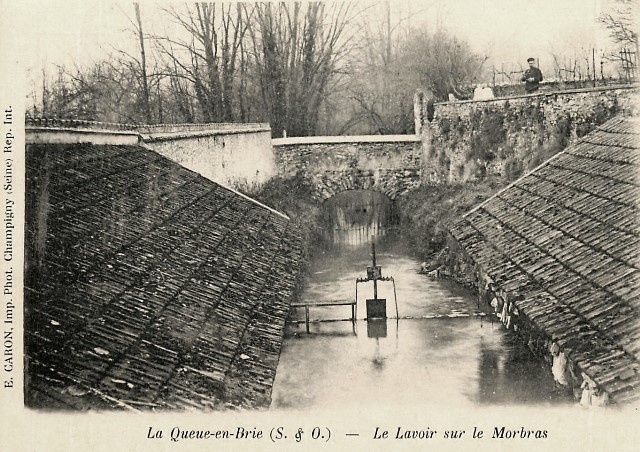 La queue en brie val de marne le lavoir sur le morbras cpa