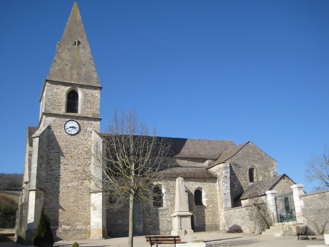 La Rochepot (Côte d'Or) L'église Notre-Dame de la Nativité