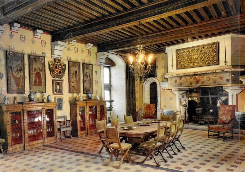 La Rochepot (Côte d'Or) Le château, salle à manger CPA