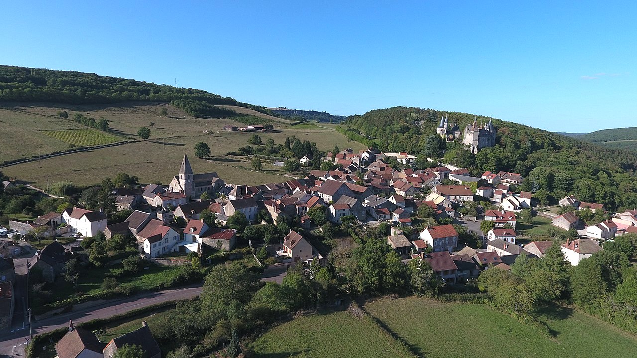 La Rochepot (Côte d'Or) Vue générale