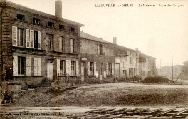 Laneuville sur meuse meuse la mairie et l ecole cpa