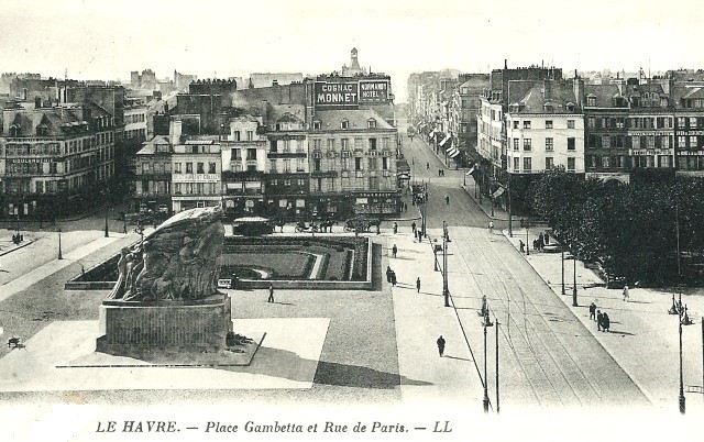 Le havre seine maritime la place gambetta et la rue de paris cpa