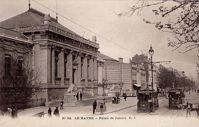 Le havre seine maritime le palais de justice tramway