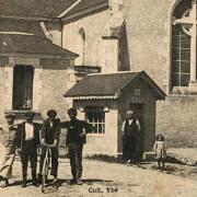 Le Perrier (Vendée) La Bascule devant l'église CPA