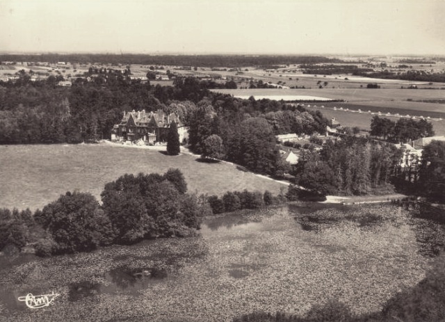 Les Châtelets (28) Vue aérienne CPA