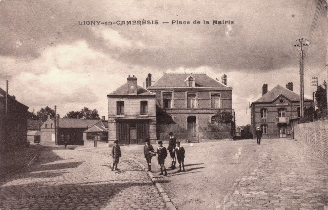 Ligny en cambresis 59 la place de la mairie cpa